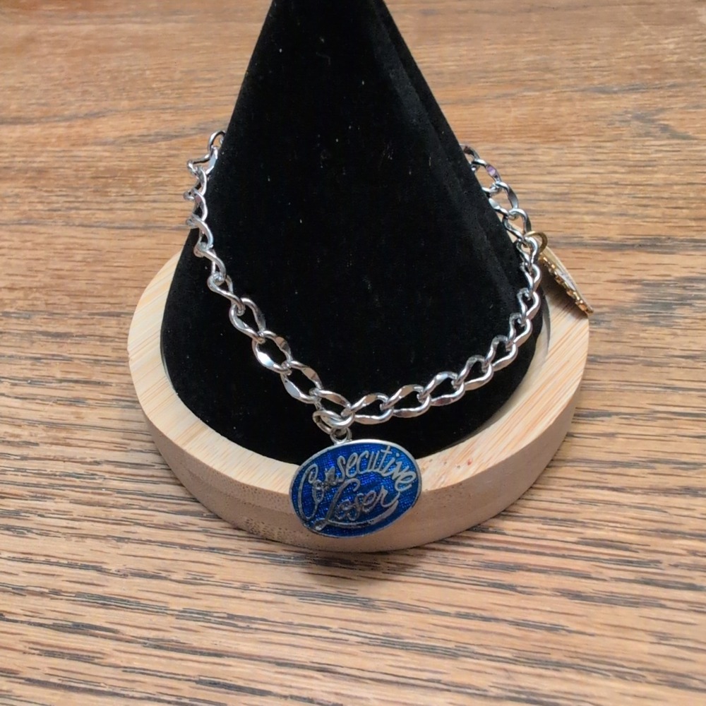 Consecutive Loser Thinking Of You In Tops Silver Tone Enamel Charm‎ Bracelet - Picture 4 of 4